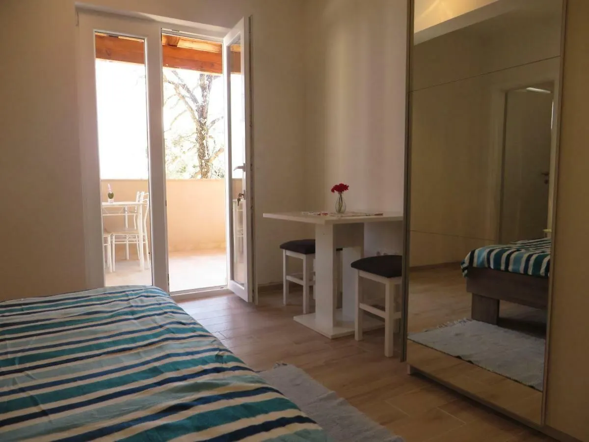 Apartments Domino Pakoštane