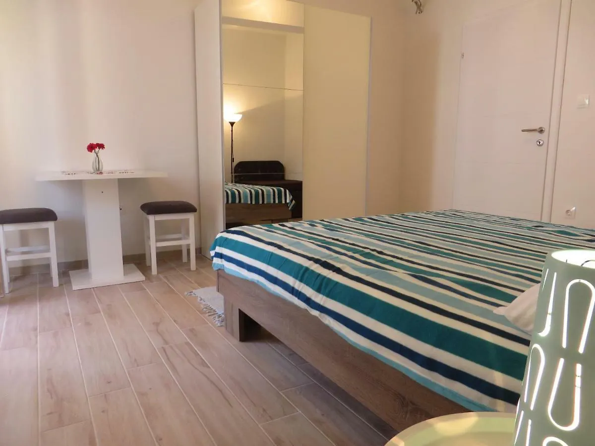 Apartments Domino Pakoštane Croatie
